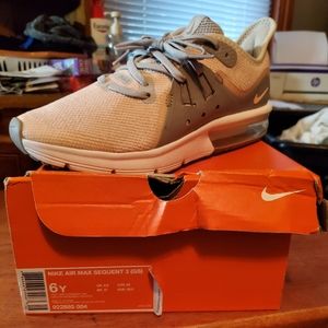Nike Air Max Sequent 3